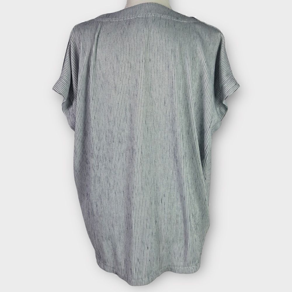 Jones New York Textured Stripe Button Short Sleeve Top - XL - Picture 4 of 8